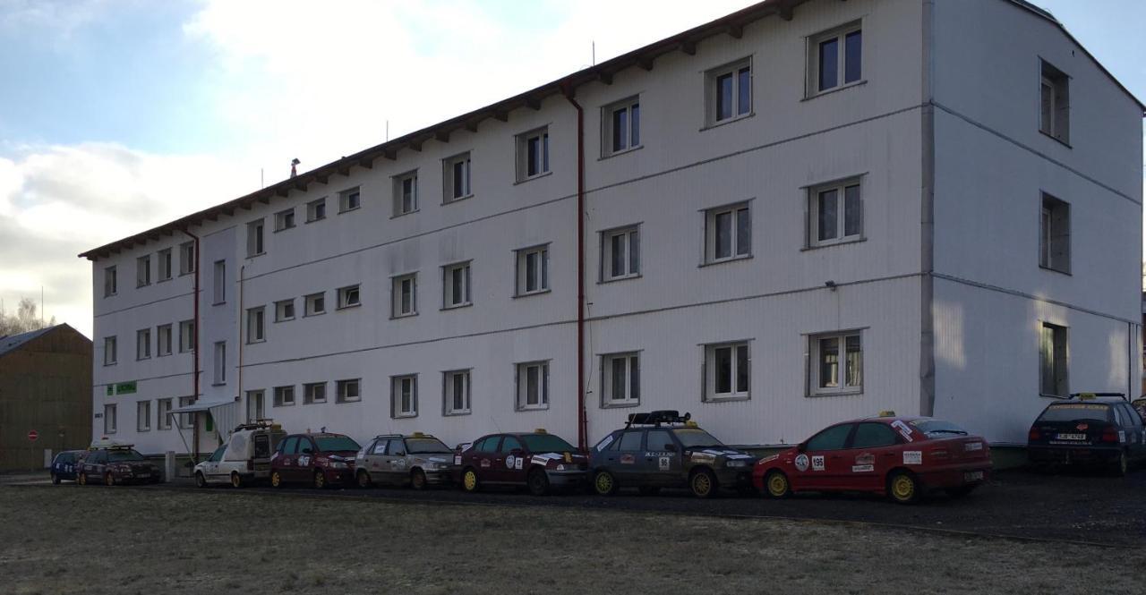 Ubytovani U Ropaku Horní Slavkov Exterior photo